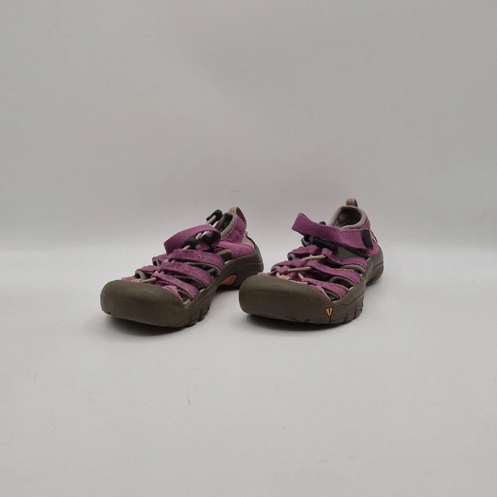 KEEN Newport H2 Waterproof Sandals Shoes Youth Girls Size 12 Magenta Pink Hiking
